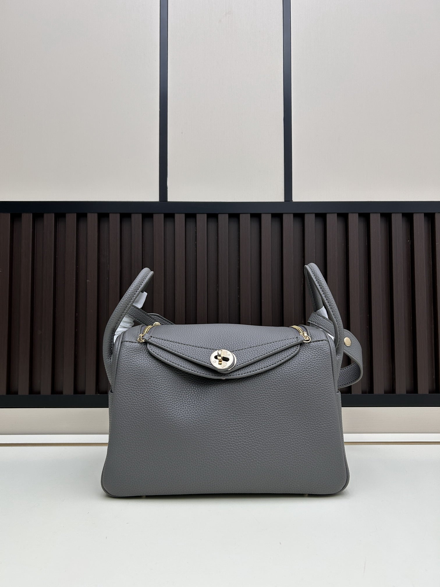 Hermès Lindy 26 | Gris Etain Togo Leather | Palladium Hardware